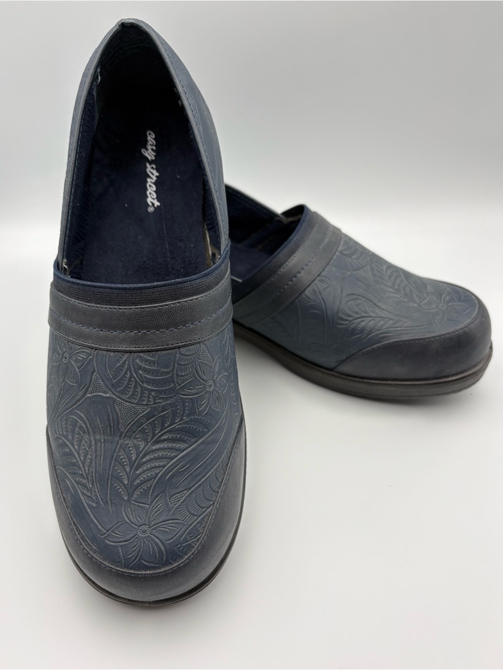 Easy Street Navy Floral-Embossed Slip-On Loafers for Women Size 12